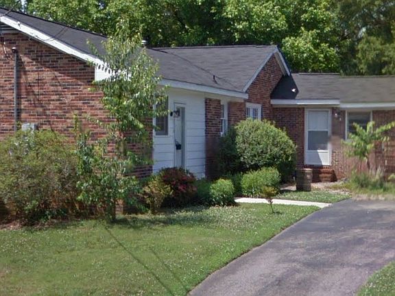 4th image of 1018 Kensington Ave