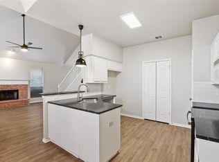 2204 Chapman Dr, Carrollton, TX 75010
