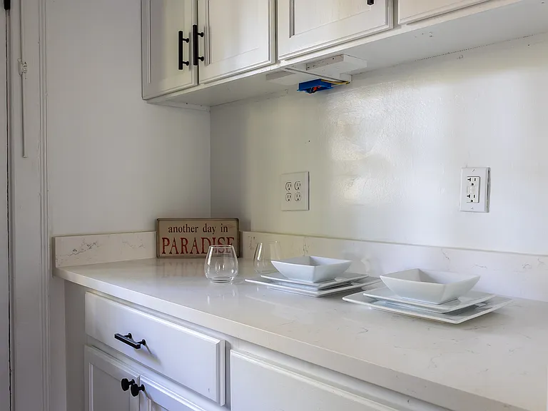 524 Hart St #2 — Photo 7