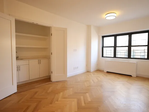 160 East 88th Street image 5 of 19