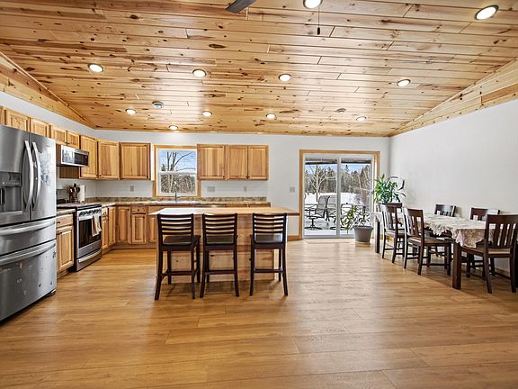 3rd image of 70288 Sherman Rd