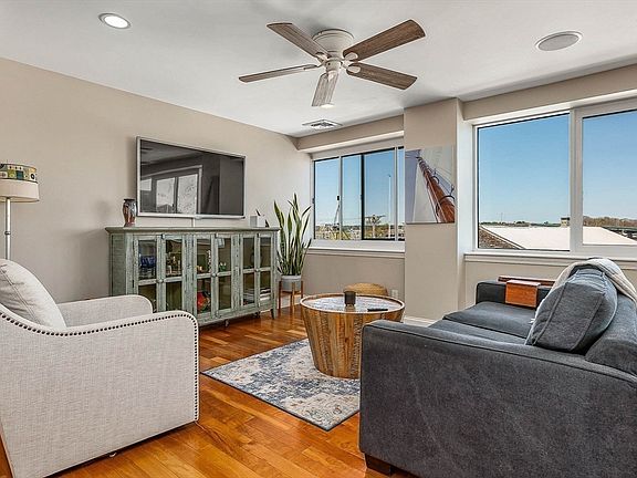 4th image of 58 Merrimac St APT 2