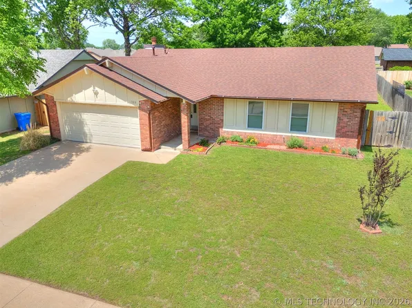 1308 W Birmingham Pl, Broken Arrow, OK 74011