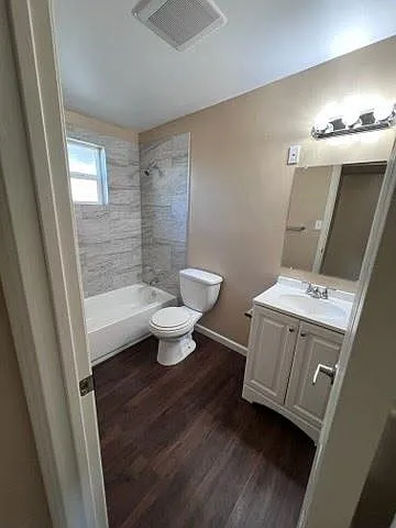 2 bed, 1000 sqft, $1,525 — Photo 4