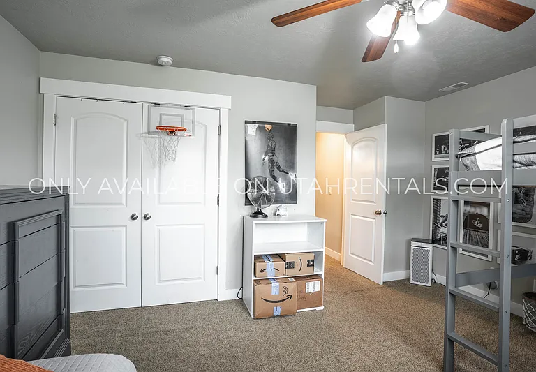 1777 W Yarrow Dr — Photo 25