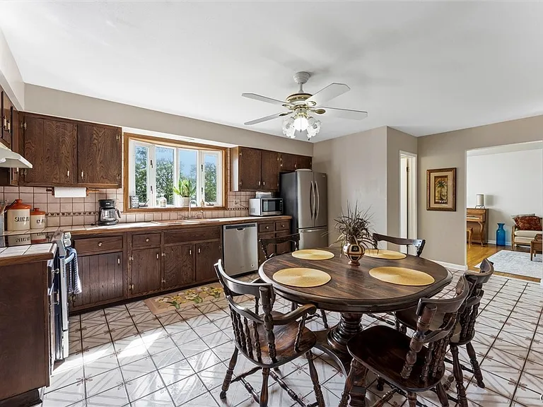 Stanton Dr — Photo 11