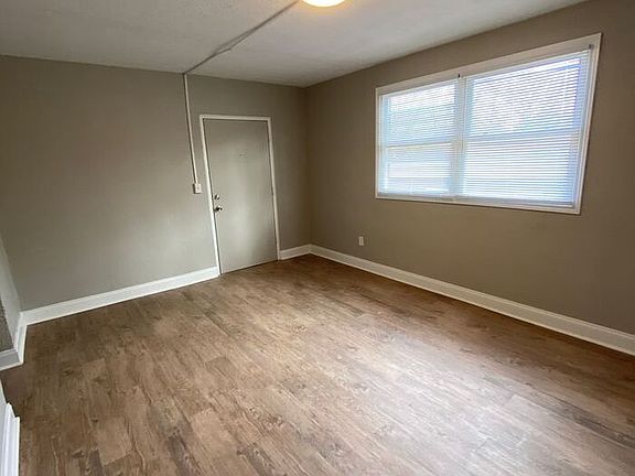 3rd image of 25 Poinsettia Pl Unit 16D