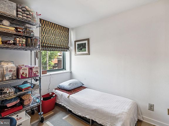 5th image of 2601 Pennsylvania Ave APT 302