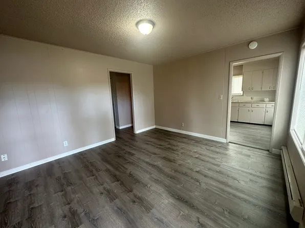 1 bedroom duplex 13th Street, 404-406 N 13th St, Shelton, WA 98584