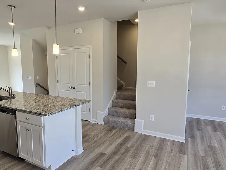 16001 Abelson Way — Photo 28