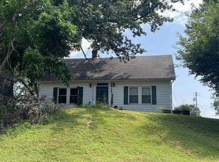 318 S 5th St, Vandalia, IL 62471