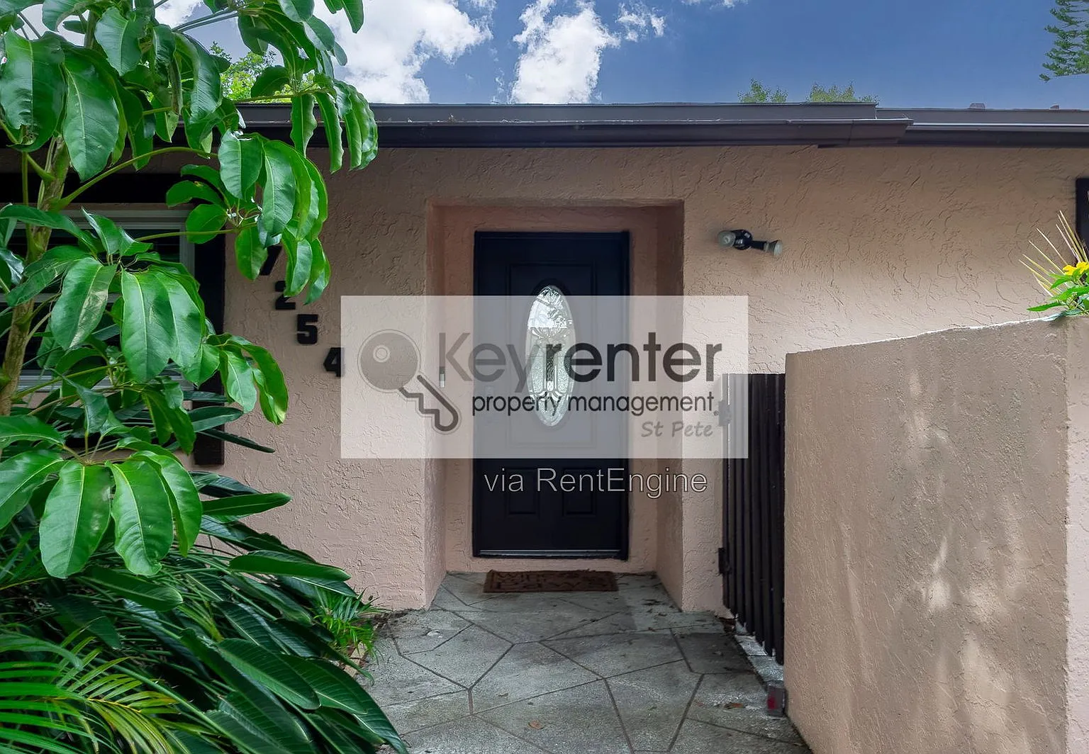 3 bed, 2.0 bath, 1420 sqft, $2,370 — Photo 3