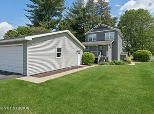 425 Mildred Ave, Cary, IL 60013