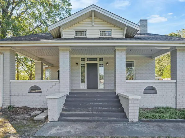 302 Foster Park St, Booneville, MS 38829