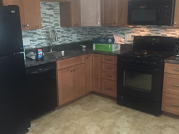 2nd image of 4522 Niagara Dr