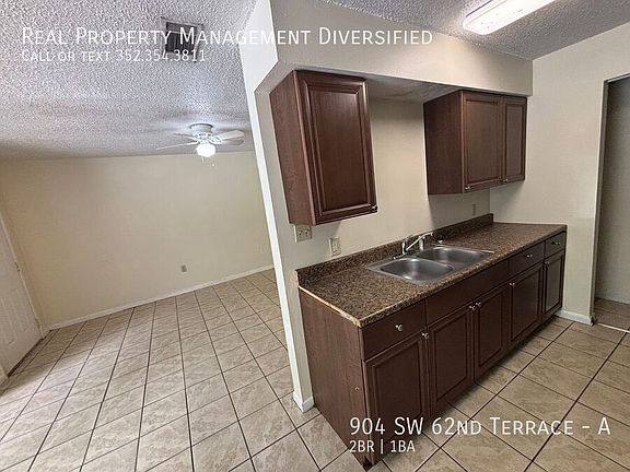 4th image of 904 SW 62nd Ter APT A