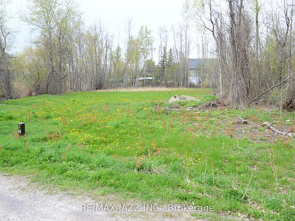 3rd image of 8 Helen Cres