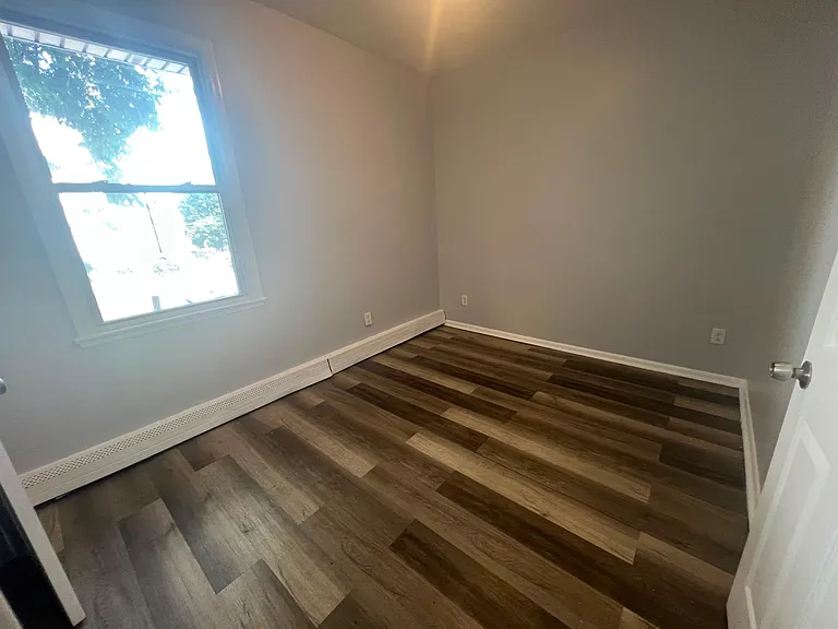 39 N 3rd St #1R — Photo 10