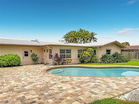 5th image of 2178 WATERSIDE DRIVE