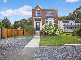 7619 N Point Rd, Sparrows Point, MD 21219