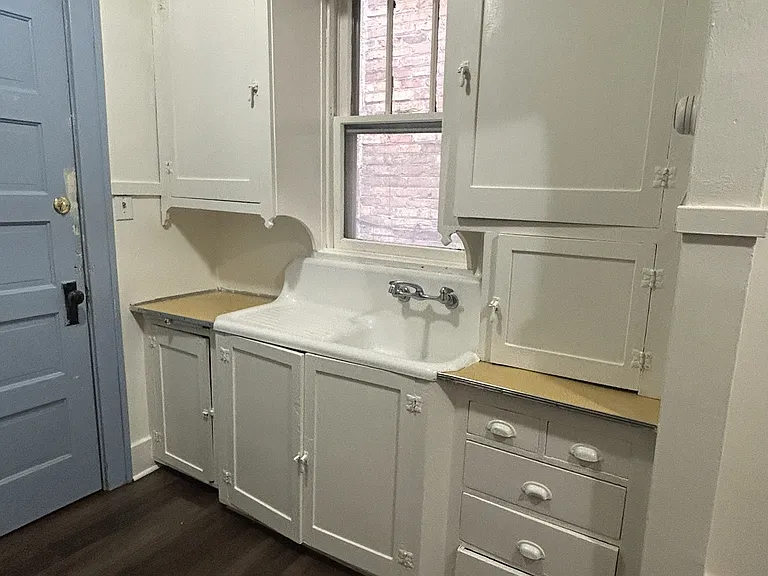 1719 3rd Ave E #4 — Photo 3