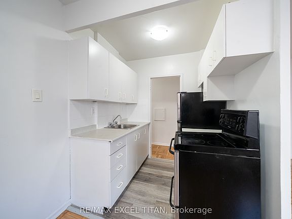 4th image of 156 Kingston Rd #9