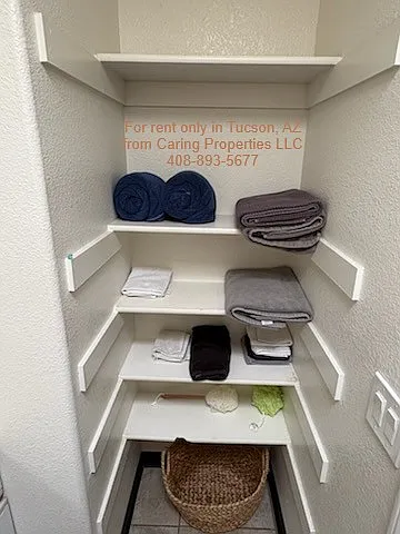 Bathroom shelving