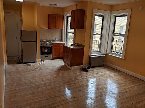 1st image of 170 E 19th St APT 4D