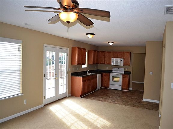 3rd image of 478 Fox Trot Dr