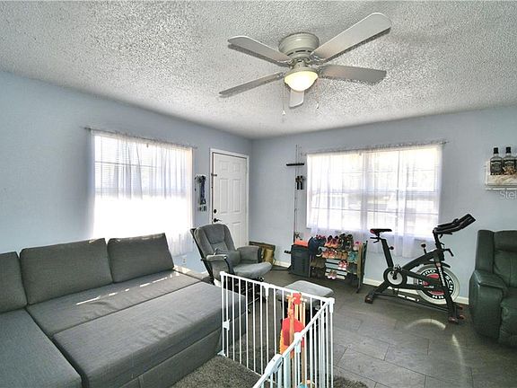 3rd image of 2417 Avenue C SW