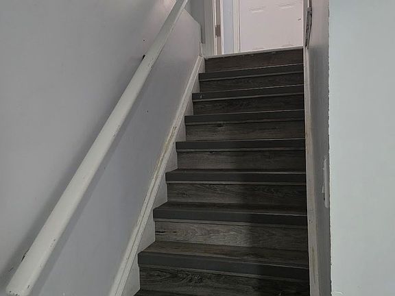 4th image of 75 Executive Ct #Basement