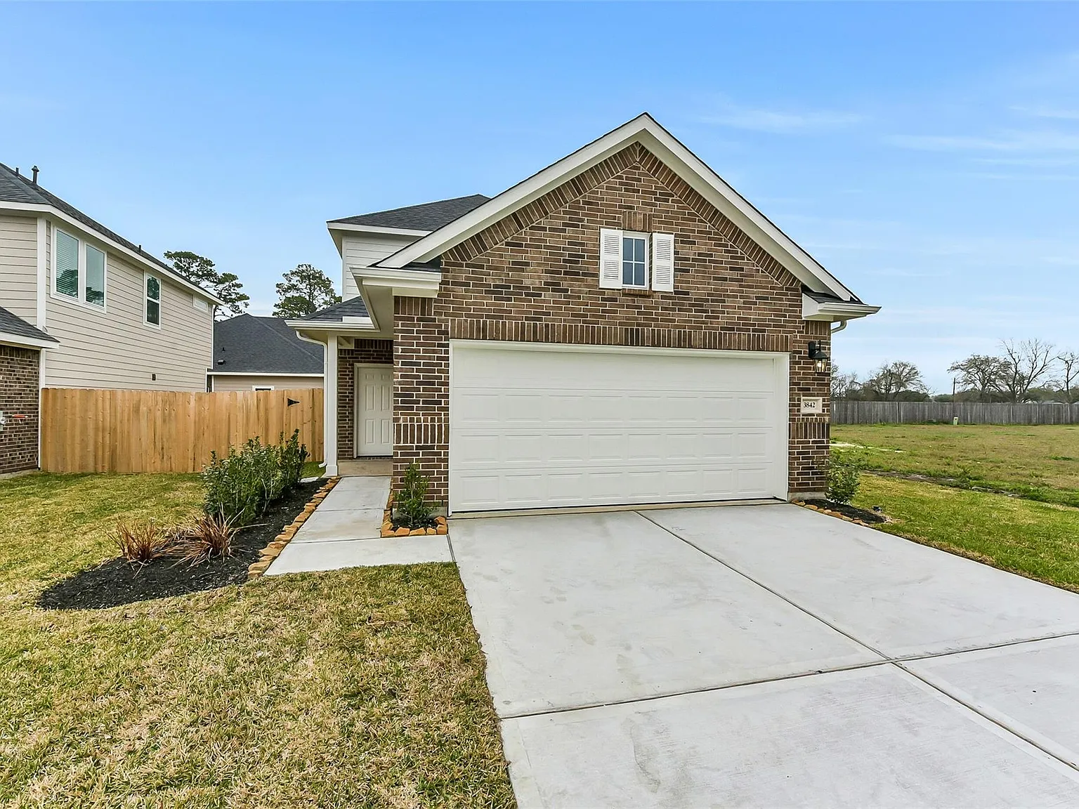 3 bed, 2.5 bath, 1485 sqft, $2,250 — Photo 2