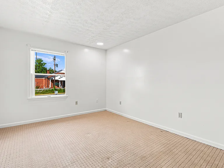 820 Locust St #3 — Photo 14