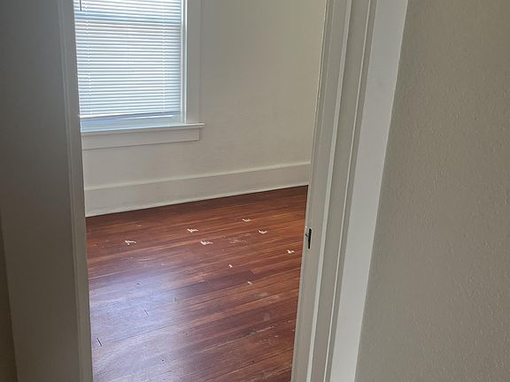 5th image of 604 6th Ave #8