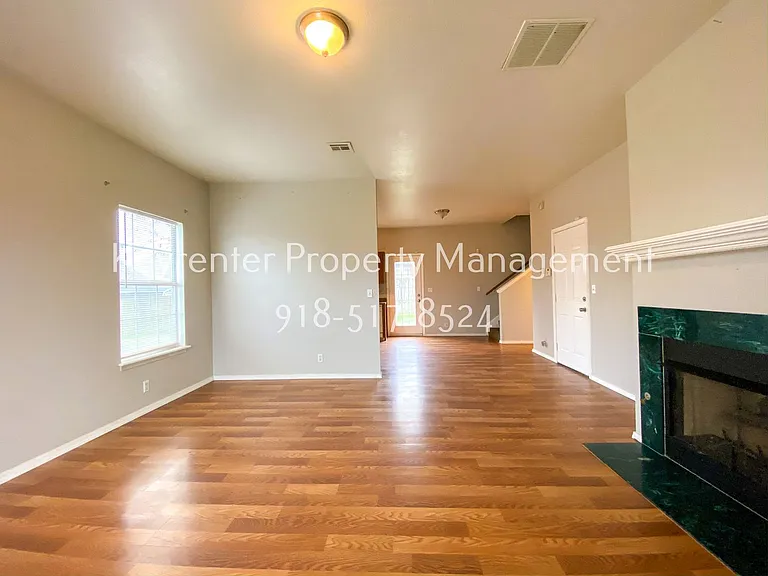 9134 E 24th St — Photo 5