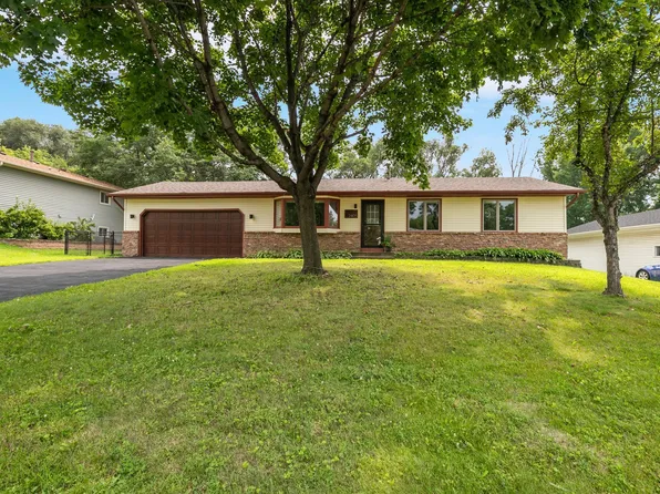 2405 Friendship Ln, Burnsville, MN 55337