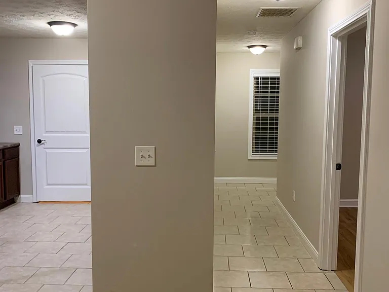 6081 Lauren Ln #6081 — Photo 9