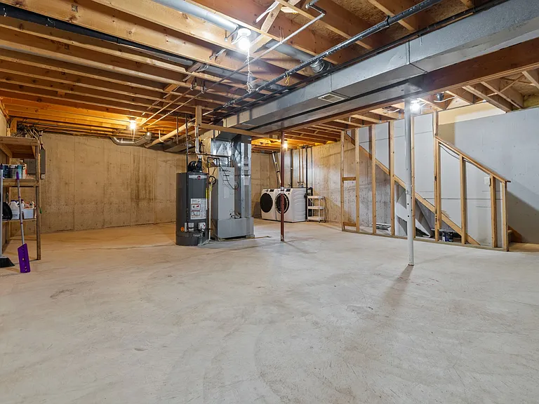 W6157 Aerotech Dr — Photo 16