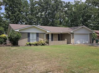 6 Patrick Henry Dr, White Hall, AR 71602