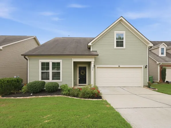 929 Stable Fern Dr, Fuquay Varina, NC 27526