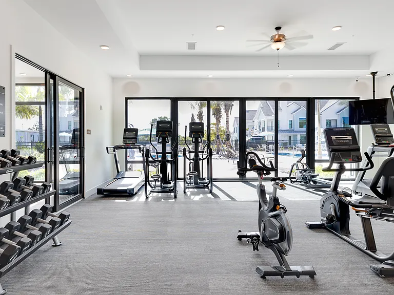 Imperial Crossing Luxury Apartment Homes community fitness gym area.