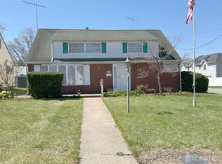 67 Park Ave, Iselin, NJ 08830