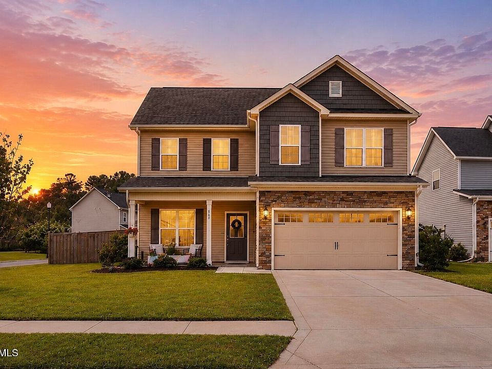 1st image of 589 Aurora Place