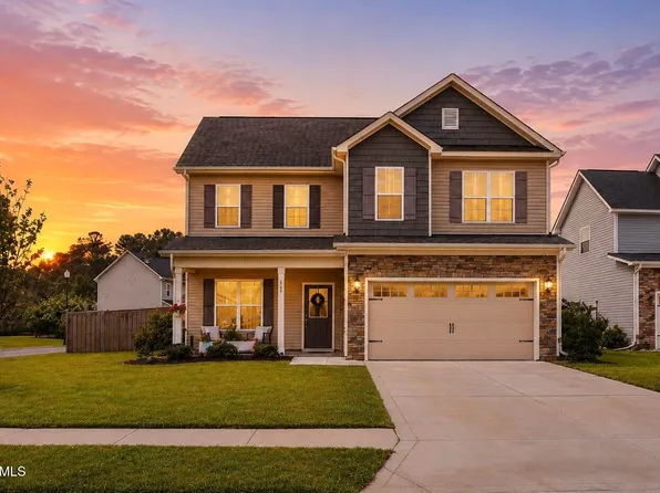 589 Aurora Place, Hampstead, NC 28443