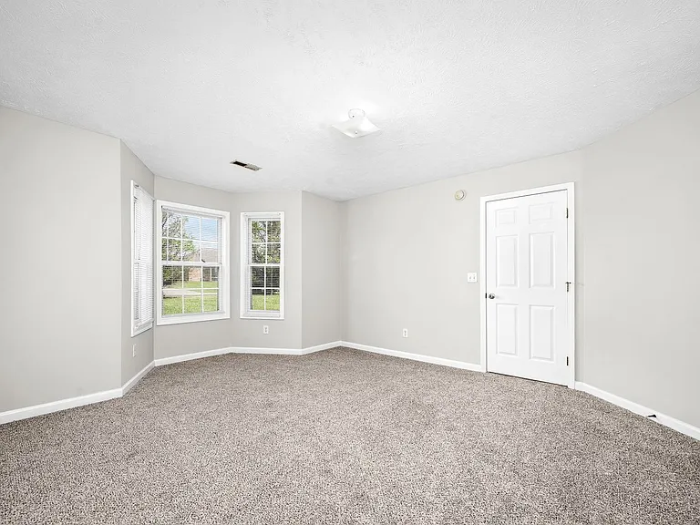 9002 Macbeth Dr — Photo 13