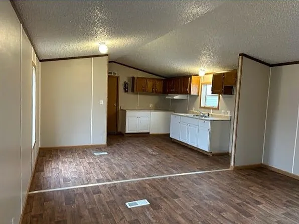 417 Sarah St NE, Cedar Springs, MI 49319