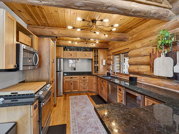 6th image of 837 E Whitetail Dr