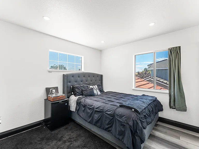 43721 Yaffa St — Photo 29