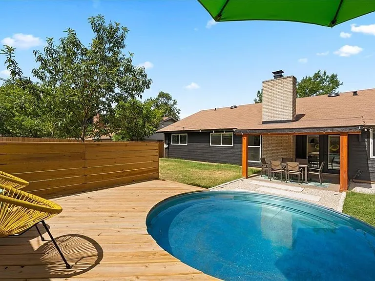 10803 Burnwood Dr — Photo 12