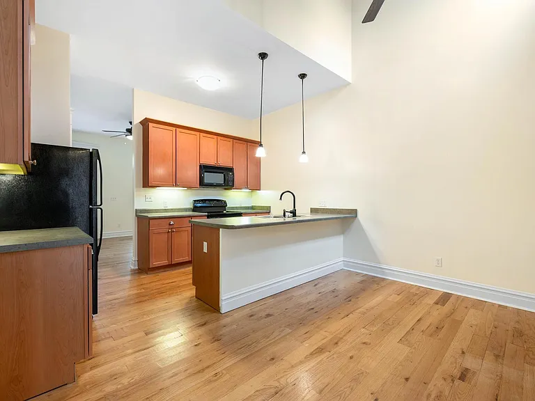 3316 Salena St — Photo 5